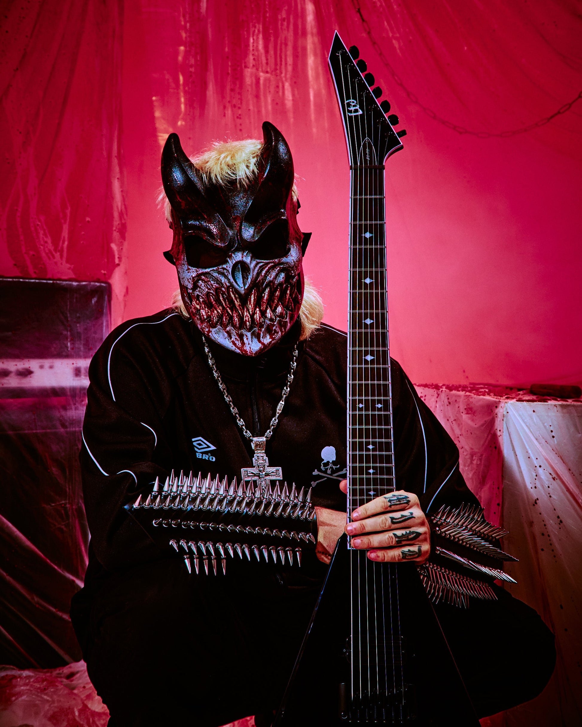 ESP LTD JACK SIMMONS "V" 7B - First Blood Merchandise