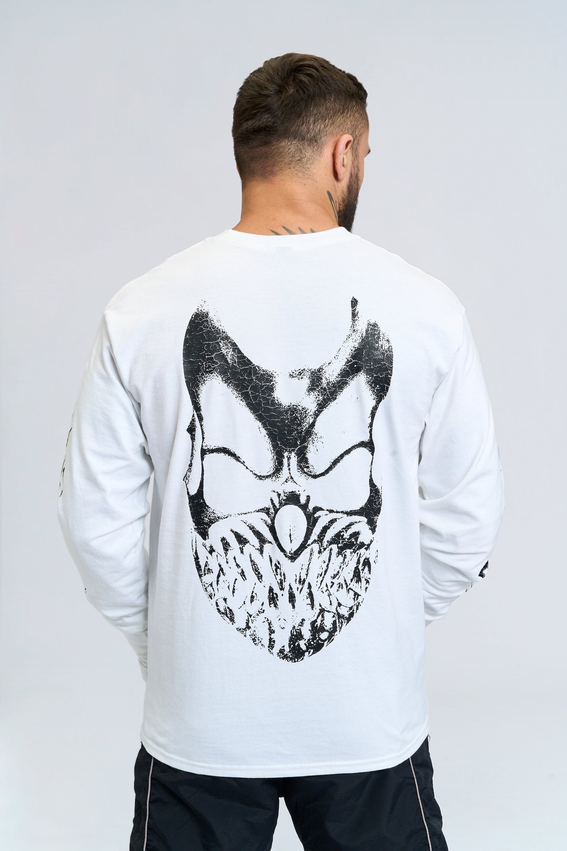 Slaughter to Prevail - White Flame Grizzly - Longsleeve - First Blood Merchandise