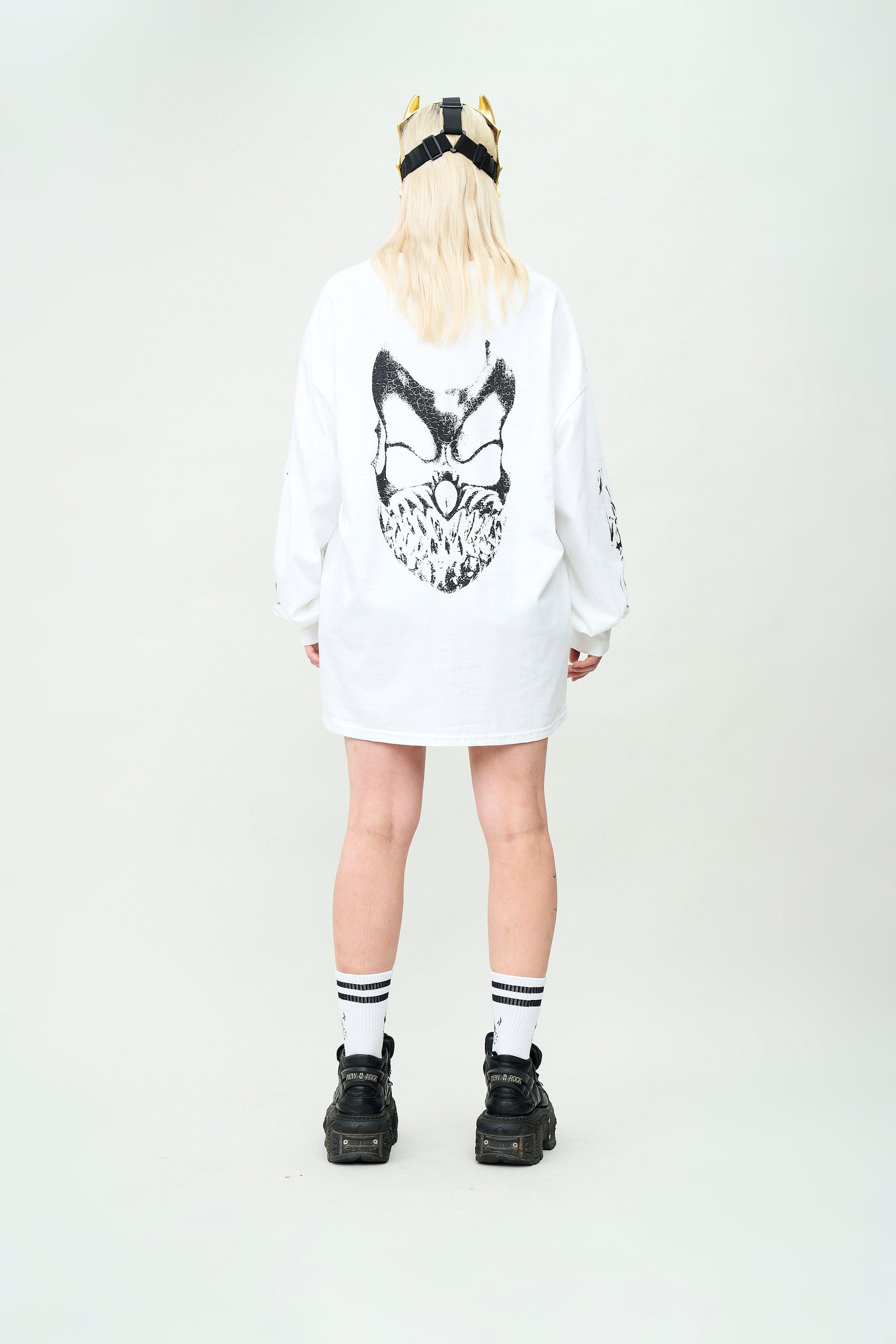 Slaughter to Prevail - White Flame Grizzly - Longsleeve - First Blood Merchandise